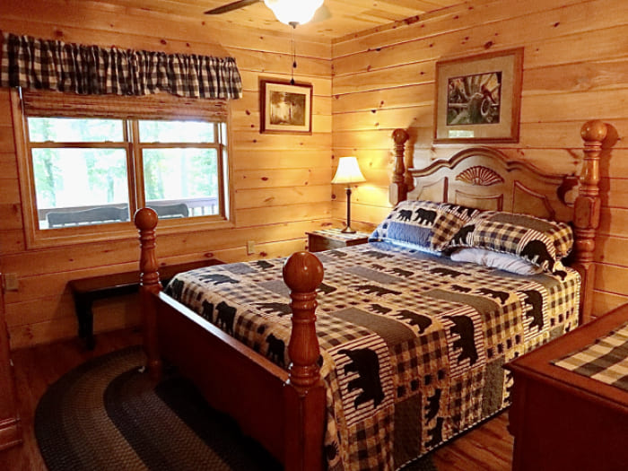 Spacious Queen Size Bedroom